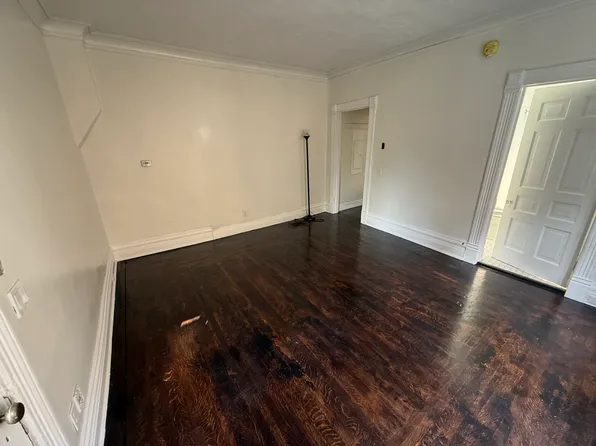 505 Lyon St NE, Grand Rapids, MI