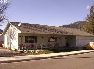 126 SE Elizabeths Ct, Myrtle Creek, OR 97457