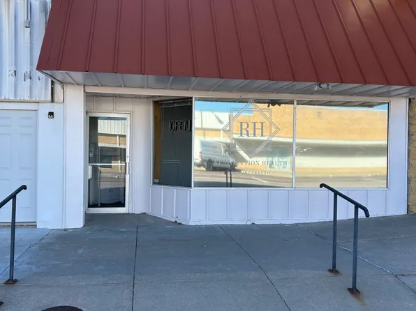 875 3rd St, Phillipsburg, KS 67661