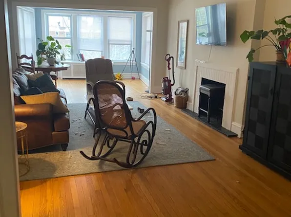 329 Kedzie St APT 2, Evanston, IL 60202