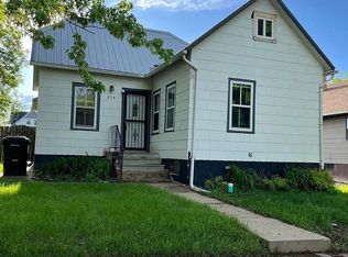 216 B St N, Richardton, ND 58652