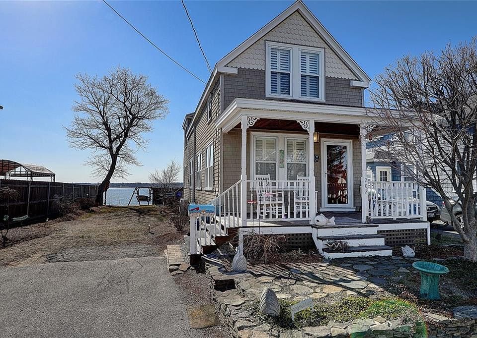 1st image of 202 Narragansett Ave E