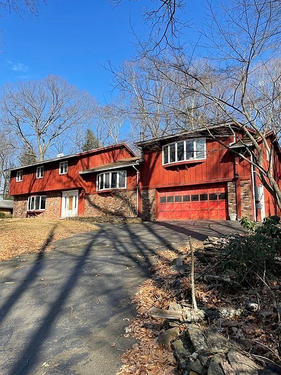 276 Amherst St, Granby, MA 01033 Zillow