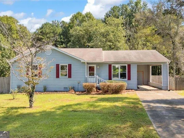 374 Meadow Trace Dr, Auburn, GA 30011