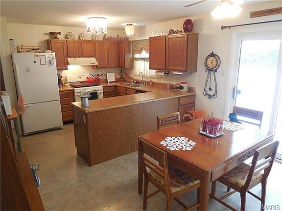 5th image of 1032 Riverwood Place Dr
