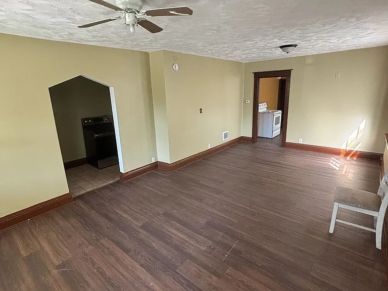 2230 Grand Ave #3 — Photo 4