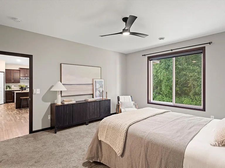 1017 109th Ct NE — Photo 13