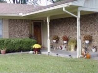 218 Northgate Dr, Waxahachie, TX 75165