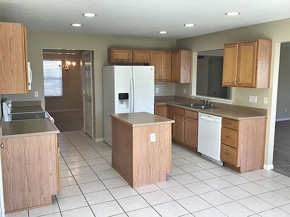 2nd image of 3018 Danbury Dr