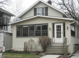 338 S Van Buren St, Green Bay, WI 54301