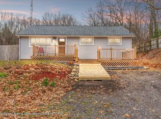 8685 Abbey Rd, Jackson, MI 49201