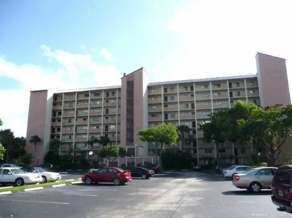 2200 S Cypress Bend Dr APT 701, Pompano Beach, FL 33069