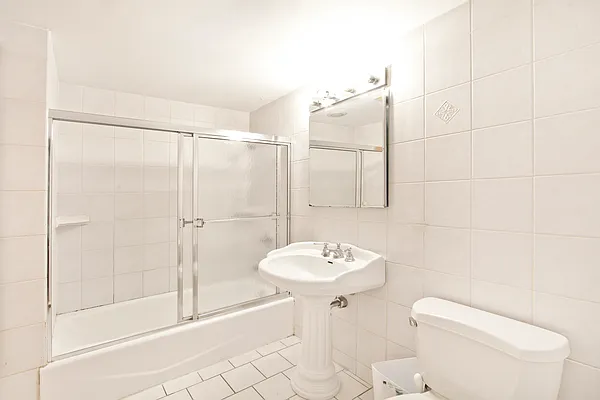 Rented by R New York | media 39