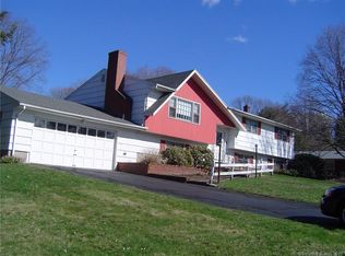 250 Mill Rd, North Haven, CT 06473