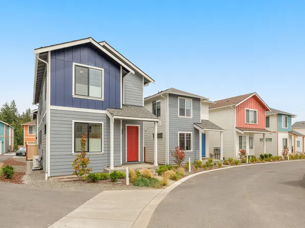 Residences at McCormick Village