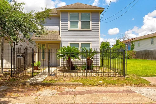 1118 Wilson St Photo 1