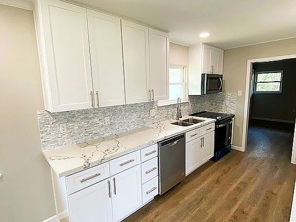 4th image of 407 Glover St