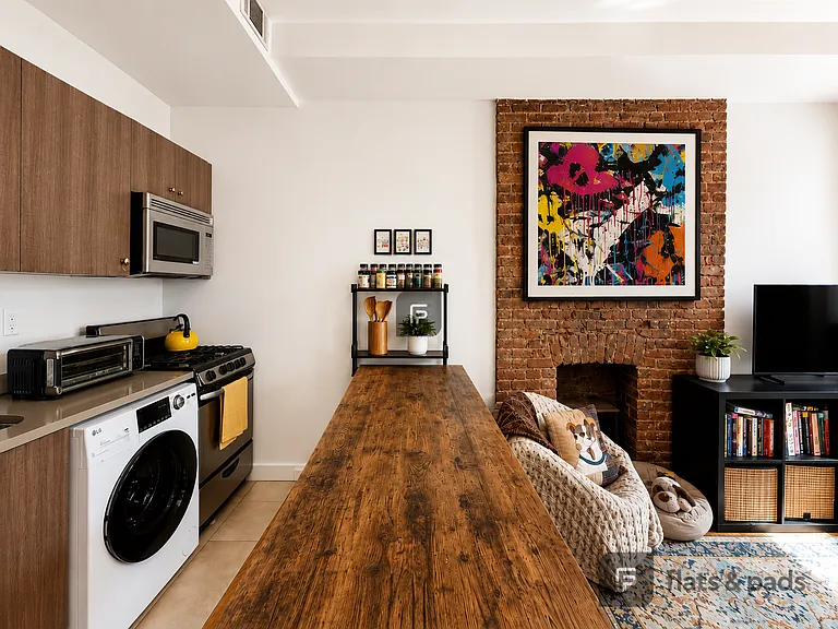 724 Franklin Ave #1F — Photo 3