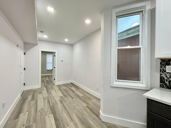 5th image of 47 Logan Ave #2LA