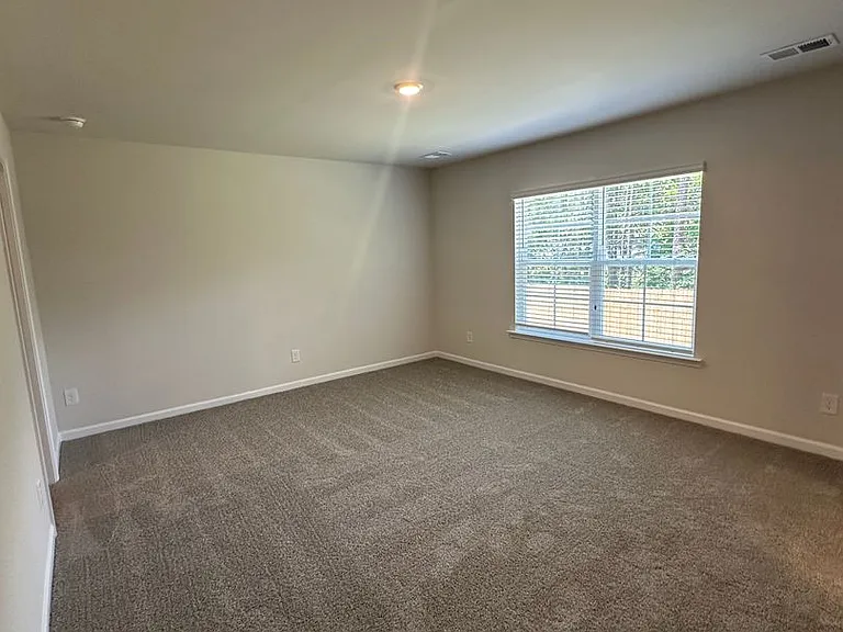 331 S Lake Ct — Photo 8