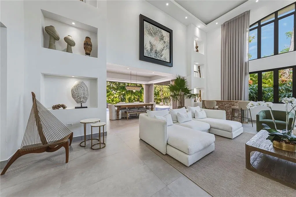 6 bed, 7.5 bath, 8095 sqft, $39,500 — Photo 4
