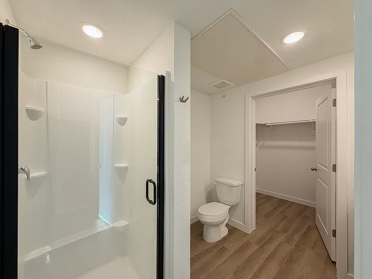 Beyond The Bend Apartments — Photo 30