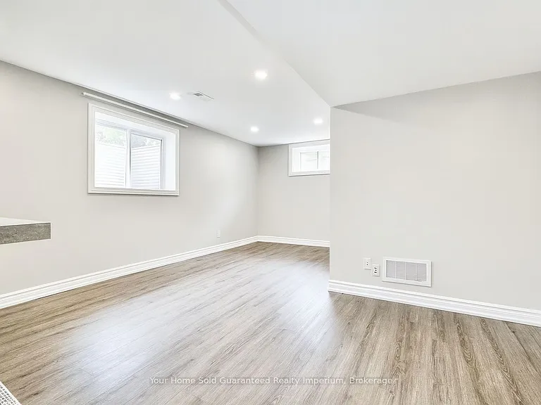 115 Marigold St #LOWER — Photo 3
