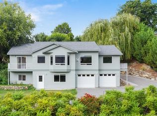 2010 Rainbow Ln, Wenatchee, WA 98801