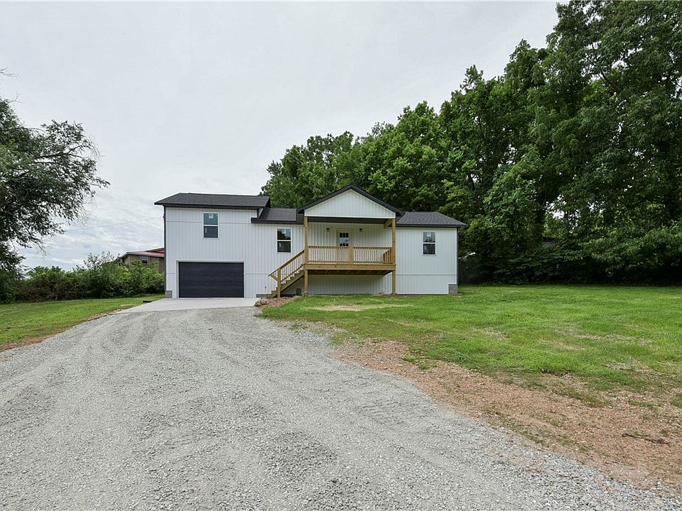 1st image of 606 Old Exeter Rd