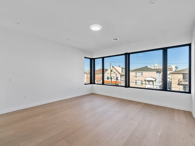 222 Washington Pl — Photo 8