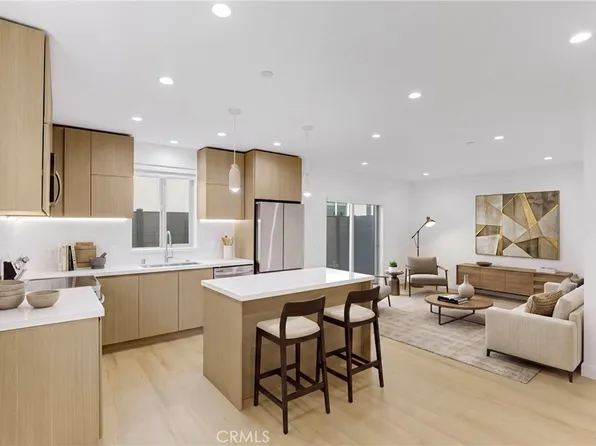 4853 Woodman Ave, Sherman Oaks, CA