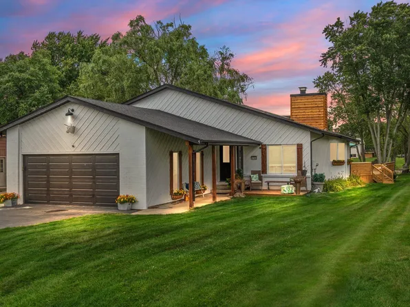 1702 Sunnyslope Dr, Crown Point, IN 46307