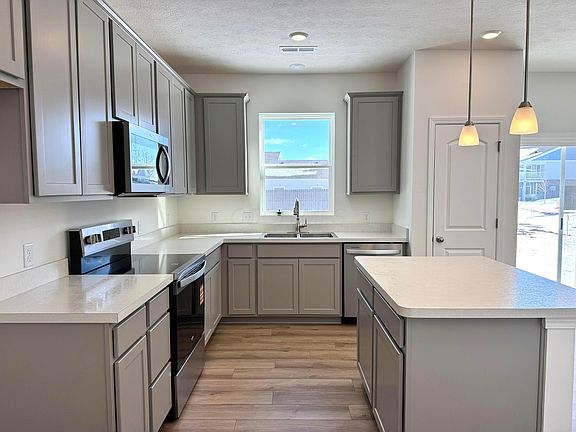 4th image of 296 Rye St Lot 48