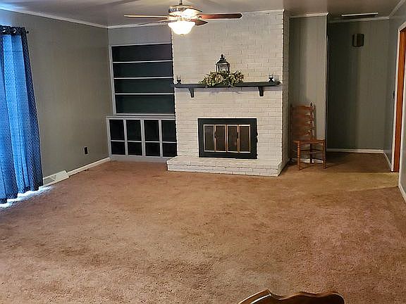 5th image of 810 Bell Dr