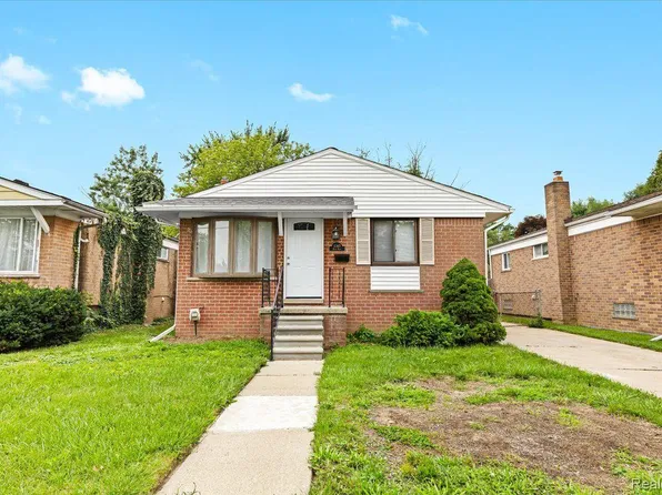 4360 Howe Rd, Wayne, MI 48184