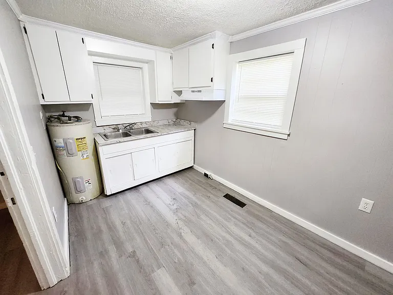 803 Woodard St — Photo 7