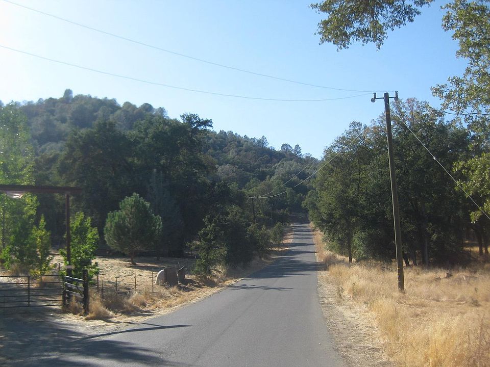 2nd image of 4202 Wilburs Way