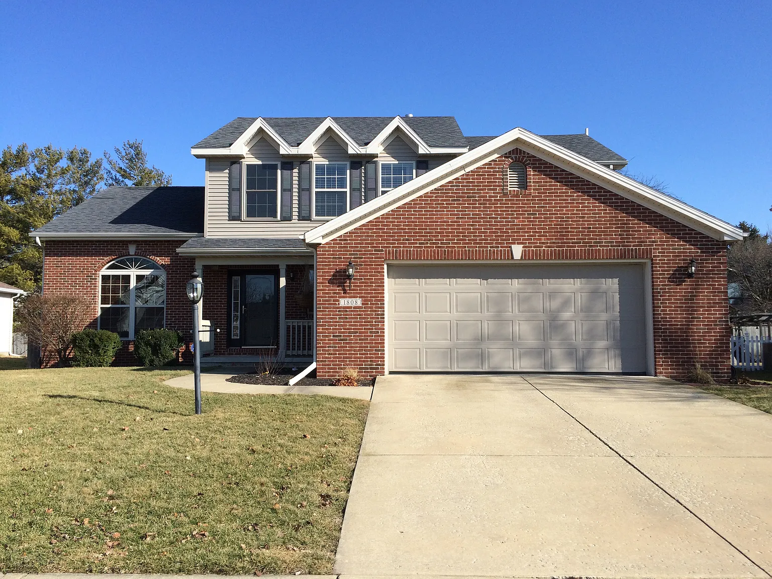 1808 Oak Park Dr photo 1