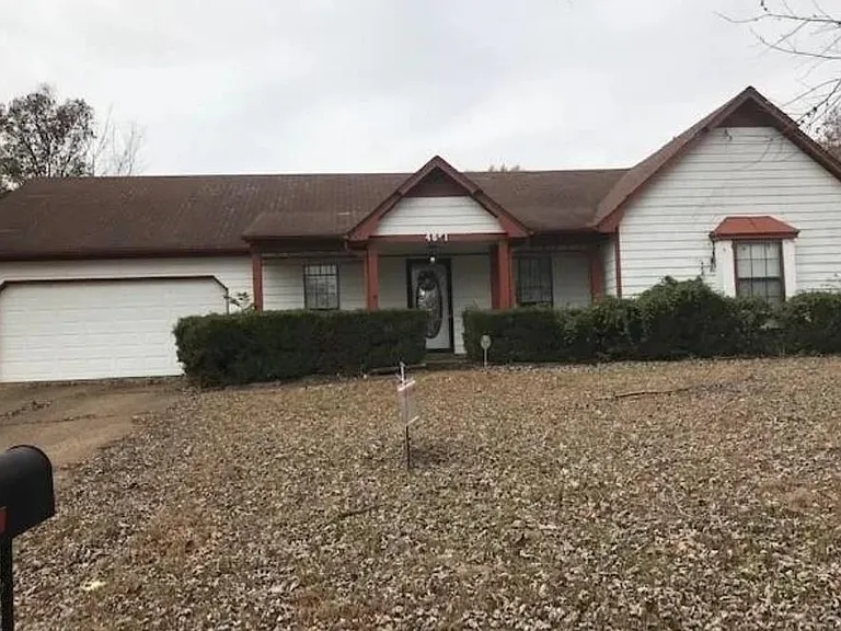 4551 Pine Top Cir E — Photo 1