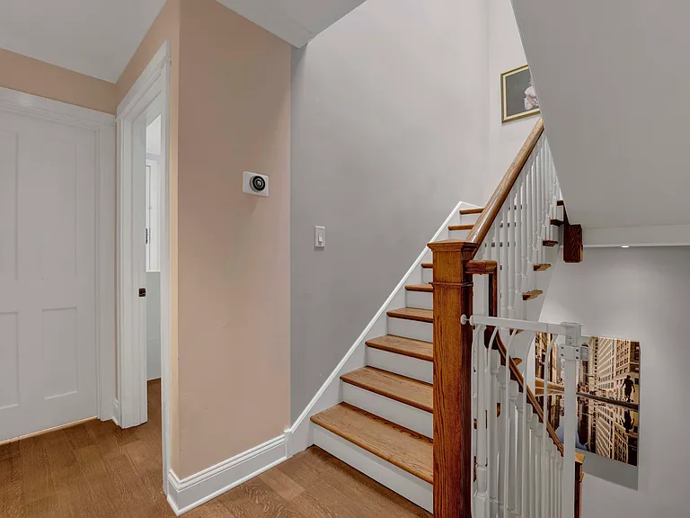 2109 N Clark St — Photo 40
