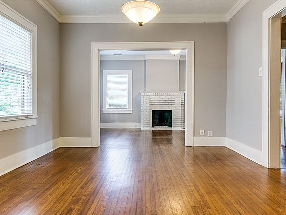 4th image of 5936 Richmond Ave