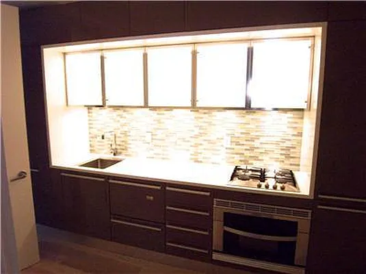 Rented by R New York | media 24