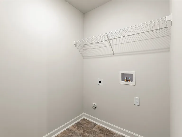 365 Belmont Dr — Photo 24