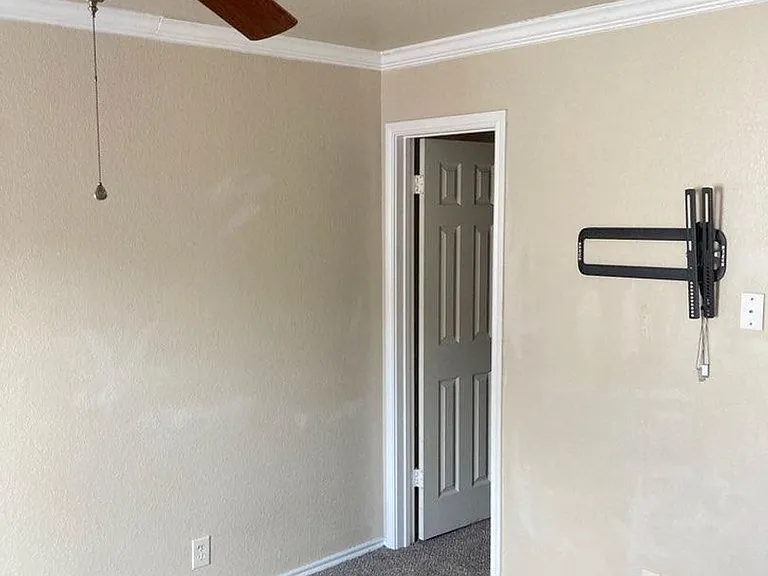 7915 Avellano — Photo 16