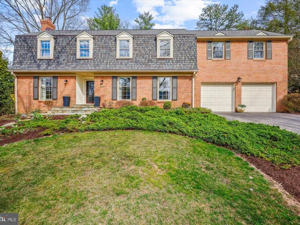 9109 Copenhaver Dr, Potomac, MD 20854