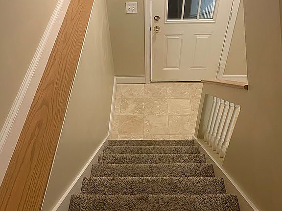 2nd image of 936 Ashton Pl