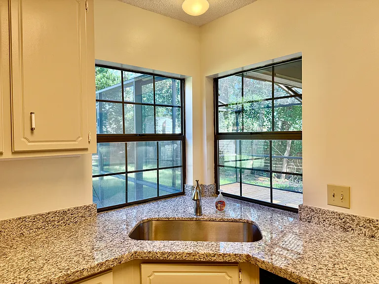 1516 Portside Dr — Photo 6