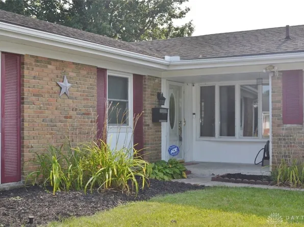 211 N Smith St, New Carlisle, OH 45344