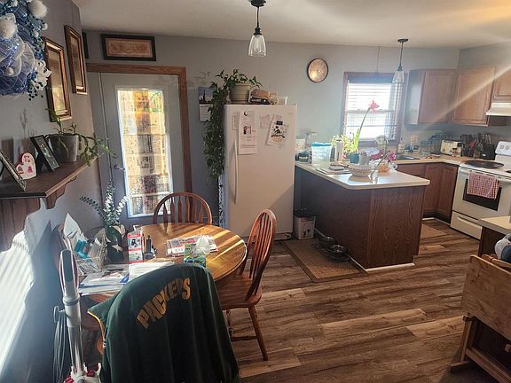 4th image of 881 Ellis Avenue