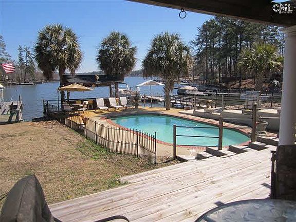 3rd image of 306 Lakeshore Dr